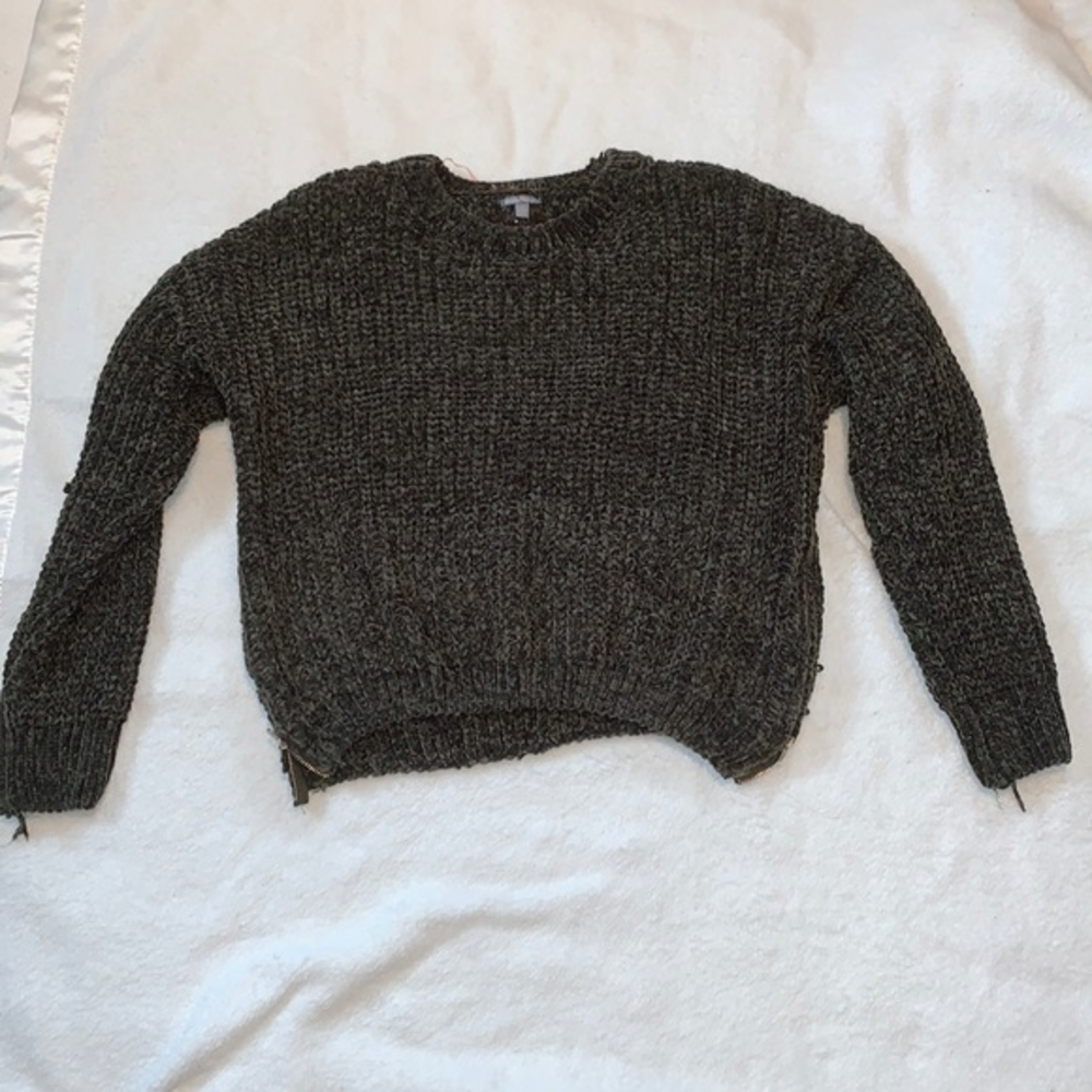 Charlotte Russe green kint sweater‎